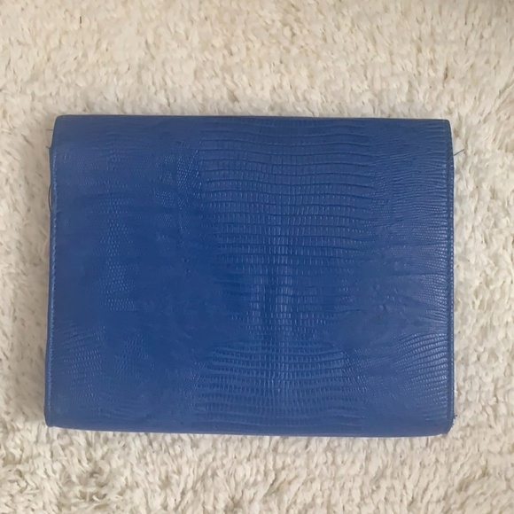 VINTAGE Bright Blue Snakeskin Embossed Clutch Purse - Picture 3 of 8